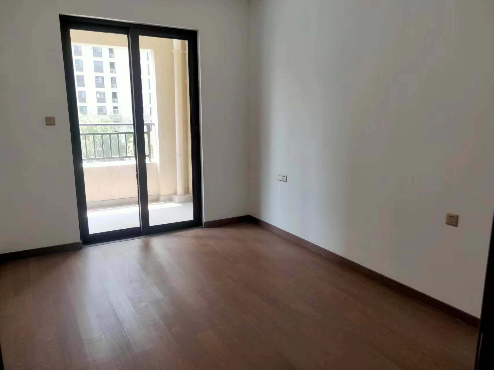 中海上东区 4室2厅2卫 143m&sup2;