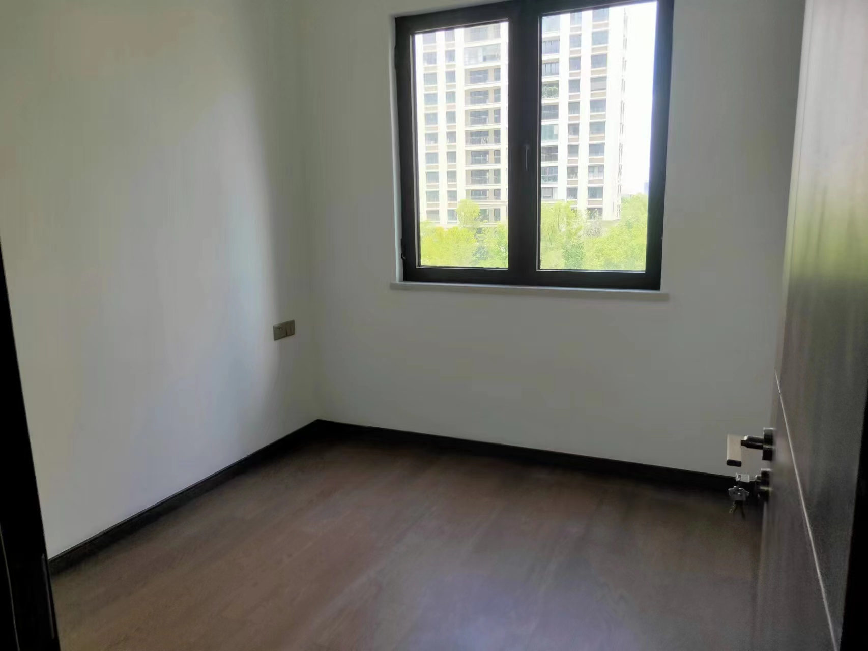 中海上东区 4室2厅2卫 143m&sup2;