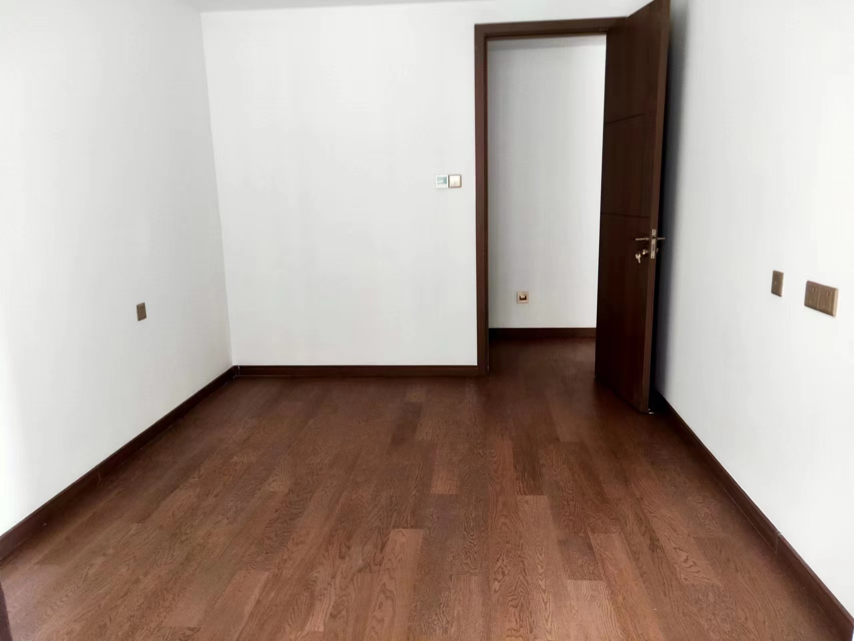 中海上东区 4室2厅2卫 143m&sup2;