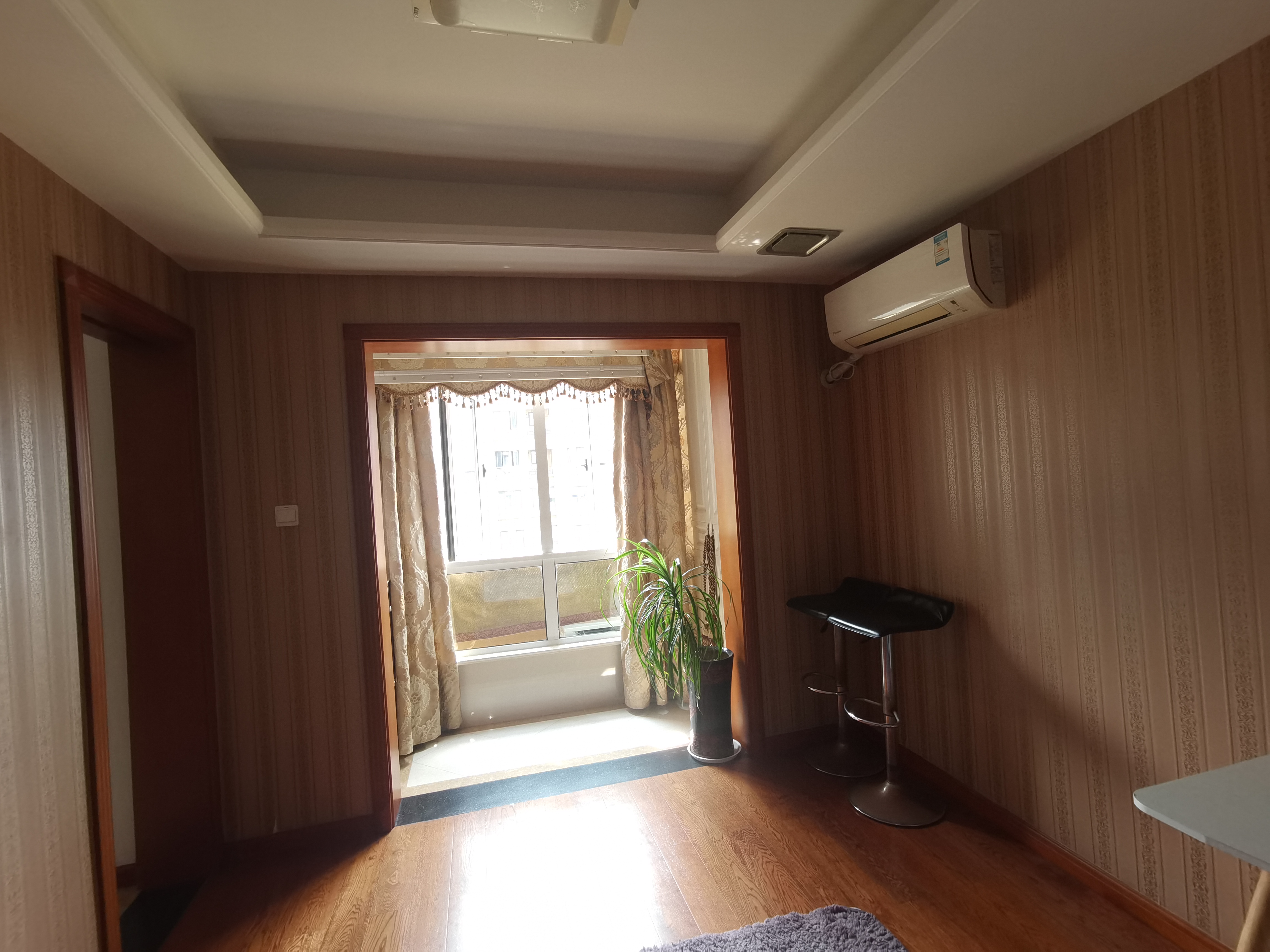 城市嘉苑 3室2厅1卫 140m&sup2;