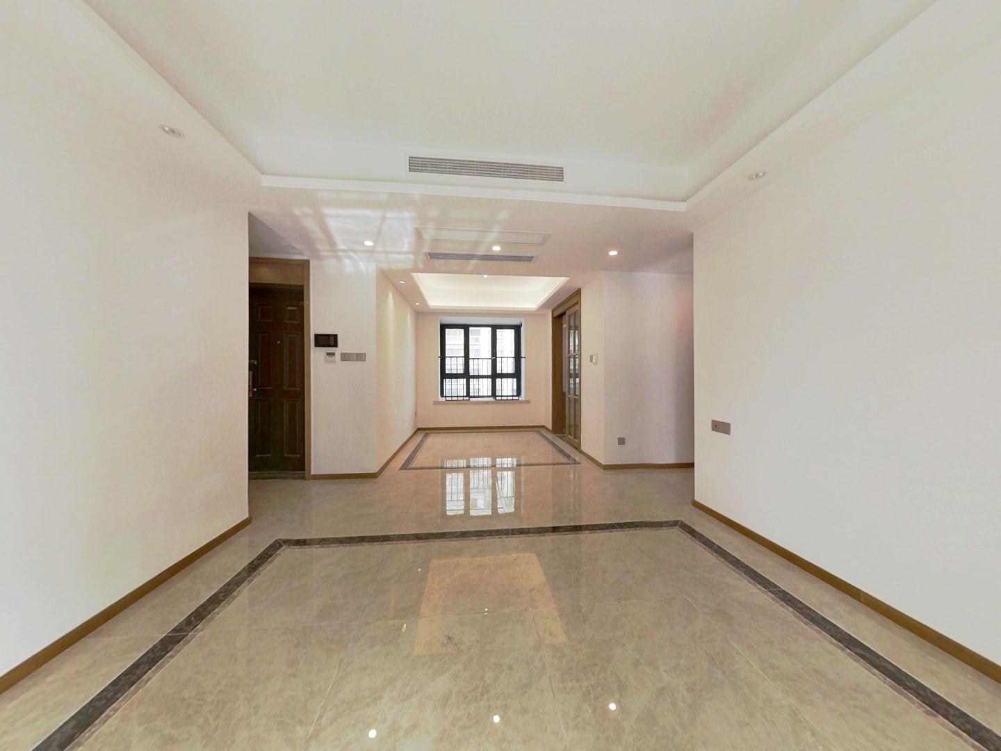 中南漫悦湾 3室2厅2卫 111m&sup2;