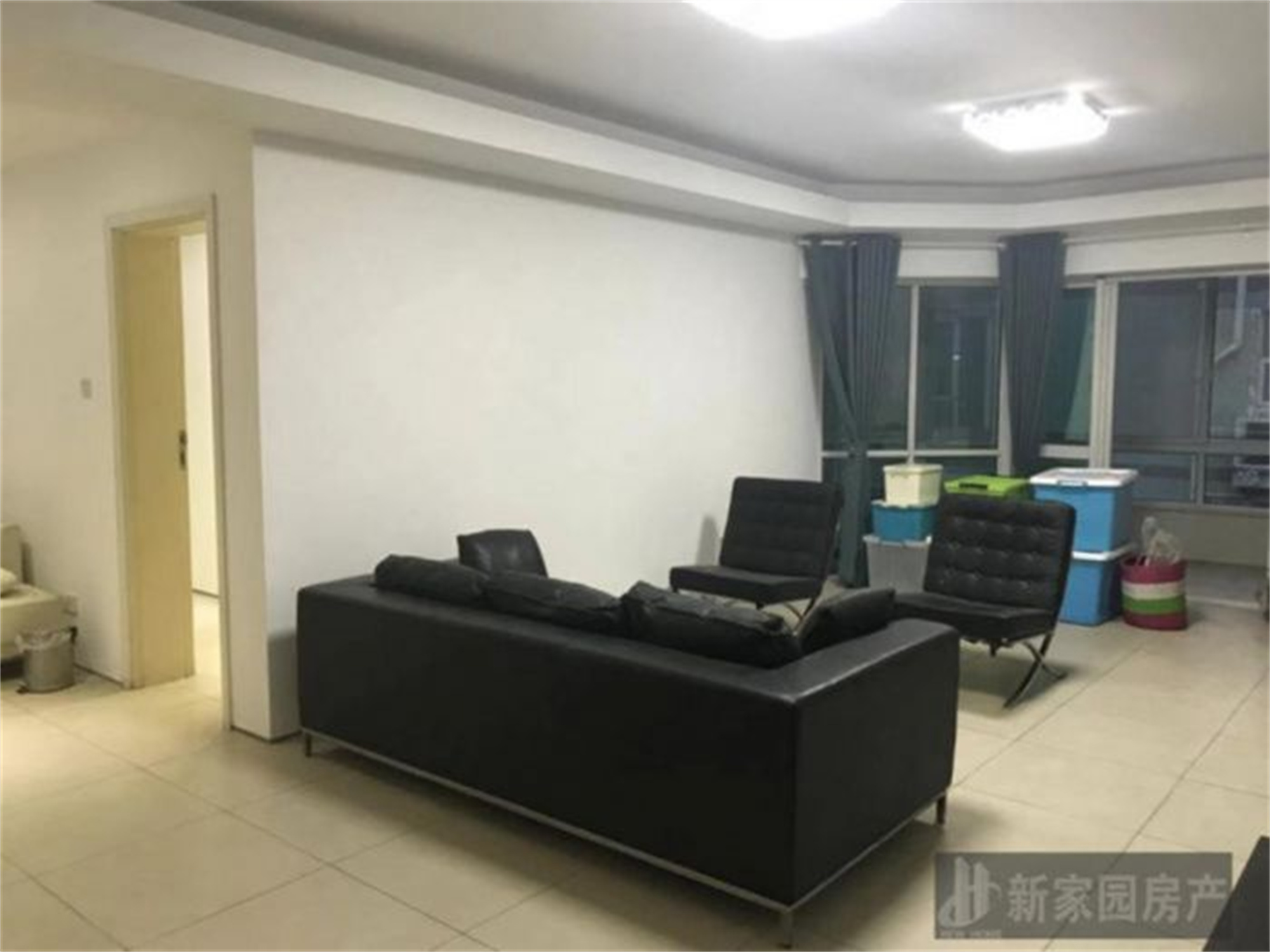 天安花园 4室2厅3卫 160m&sup2;