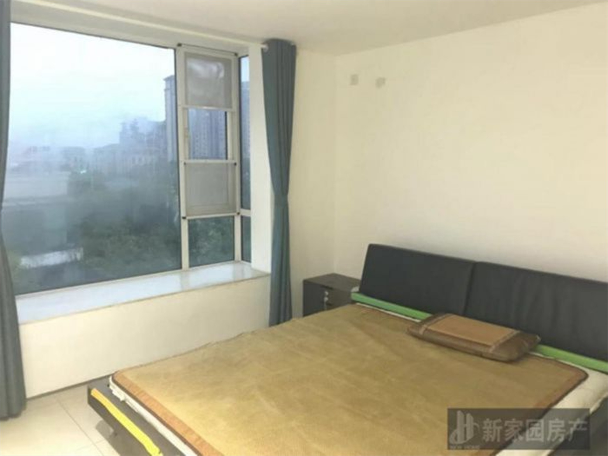 天安花园 4室2厅3卫 160m&sup2;
