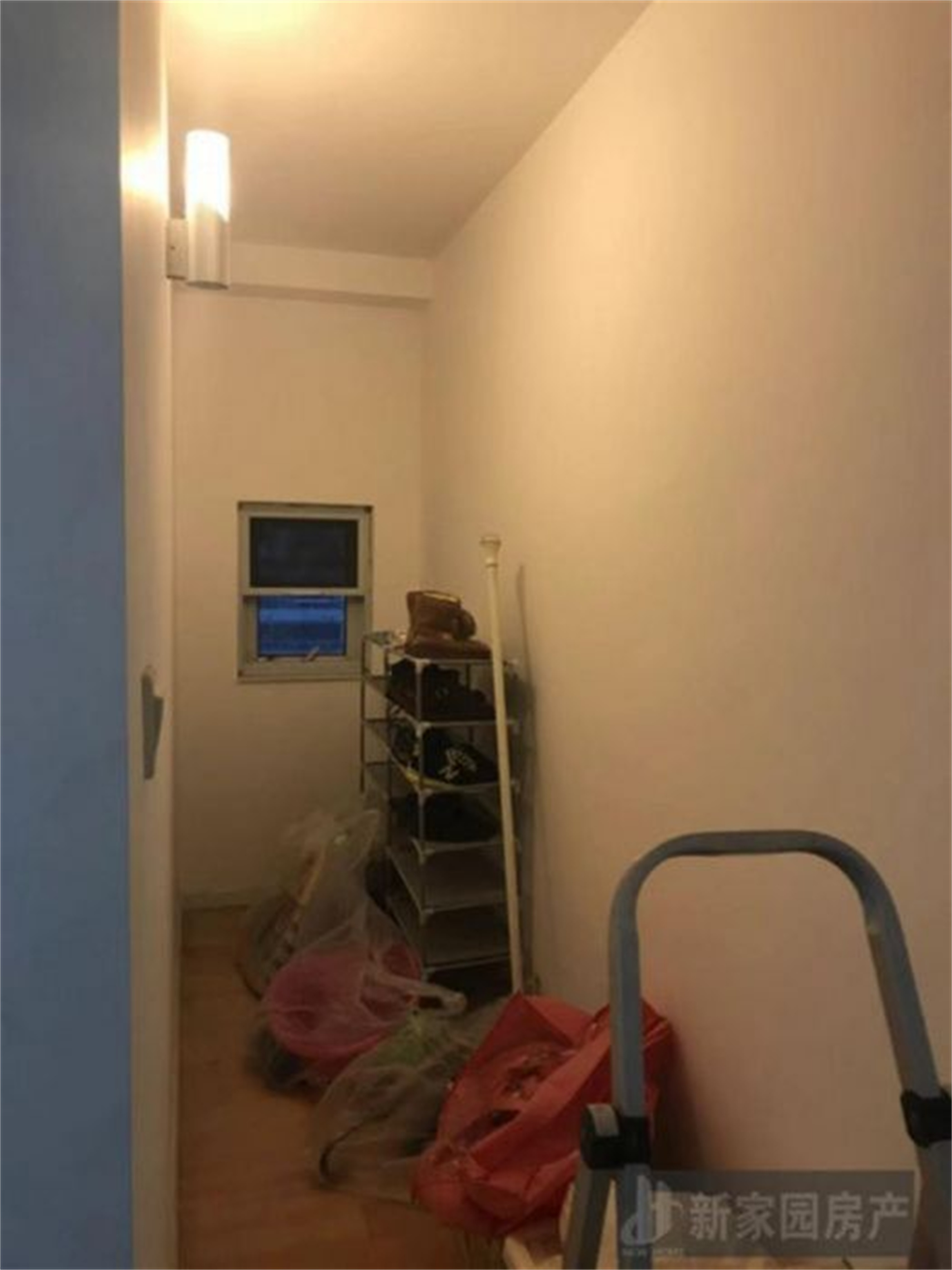 天安花园 4室2厅3卫 160m&sup2;
