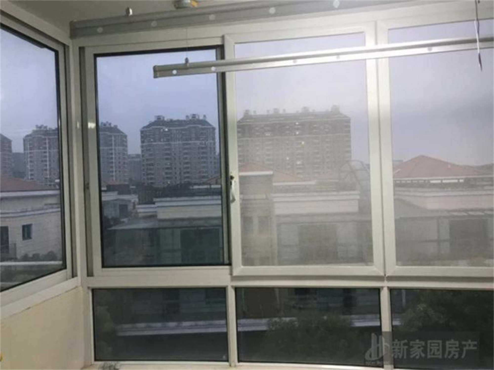 天安花园 4室2厅3卫 160m&sup2;