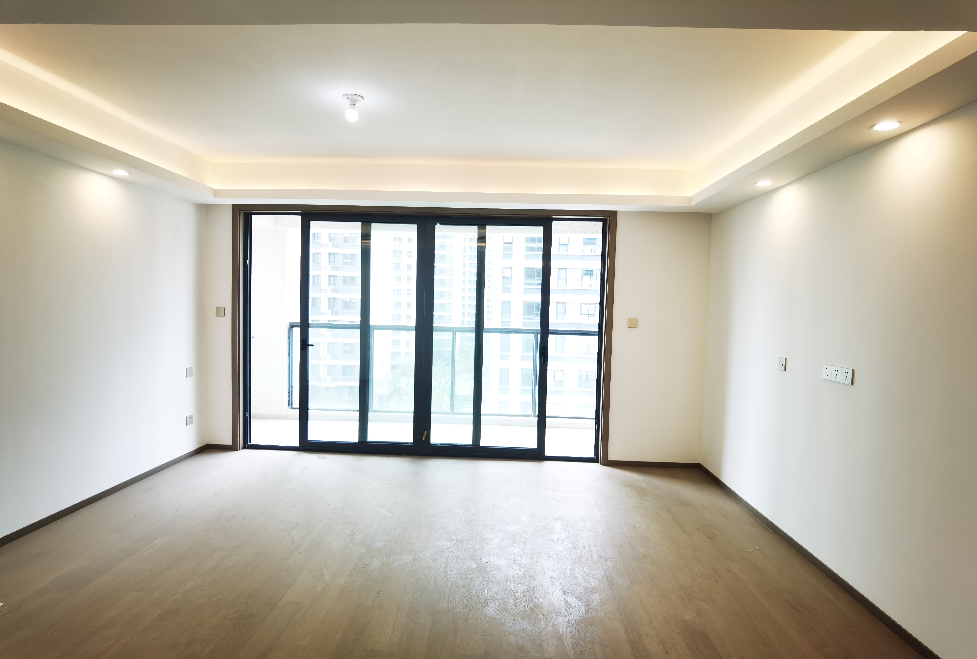 卓越府 3室2厅2卫 118m&sup2;