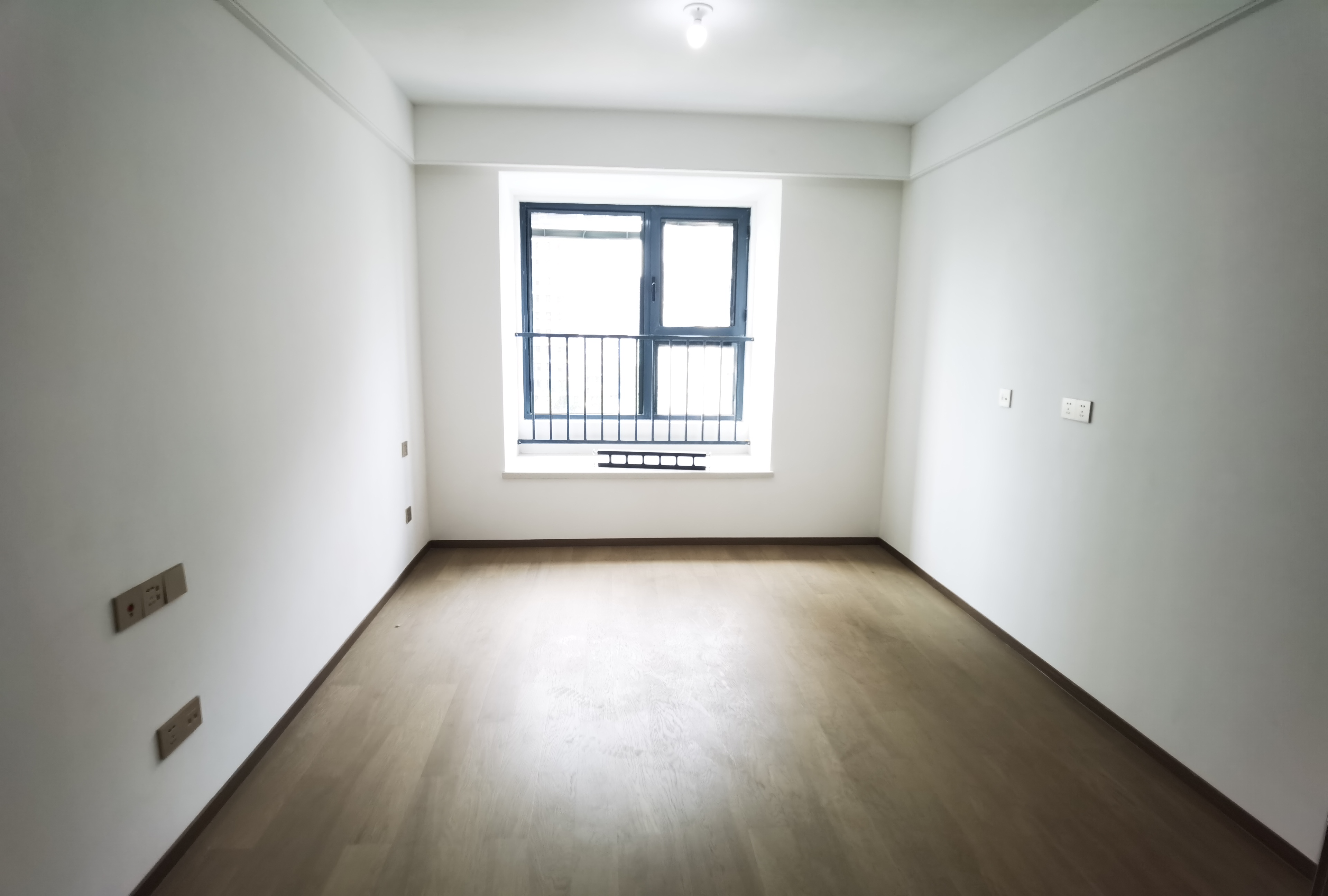 卓越府 3室2厅2卫 118m&sup2;