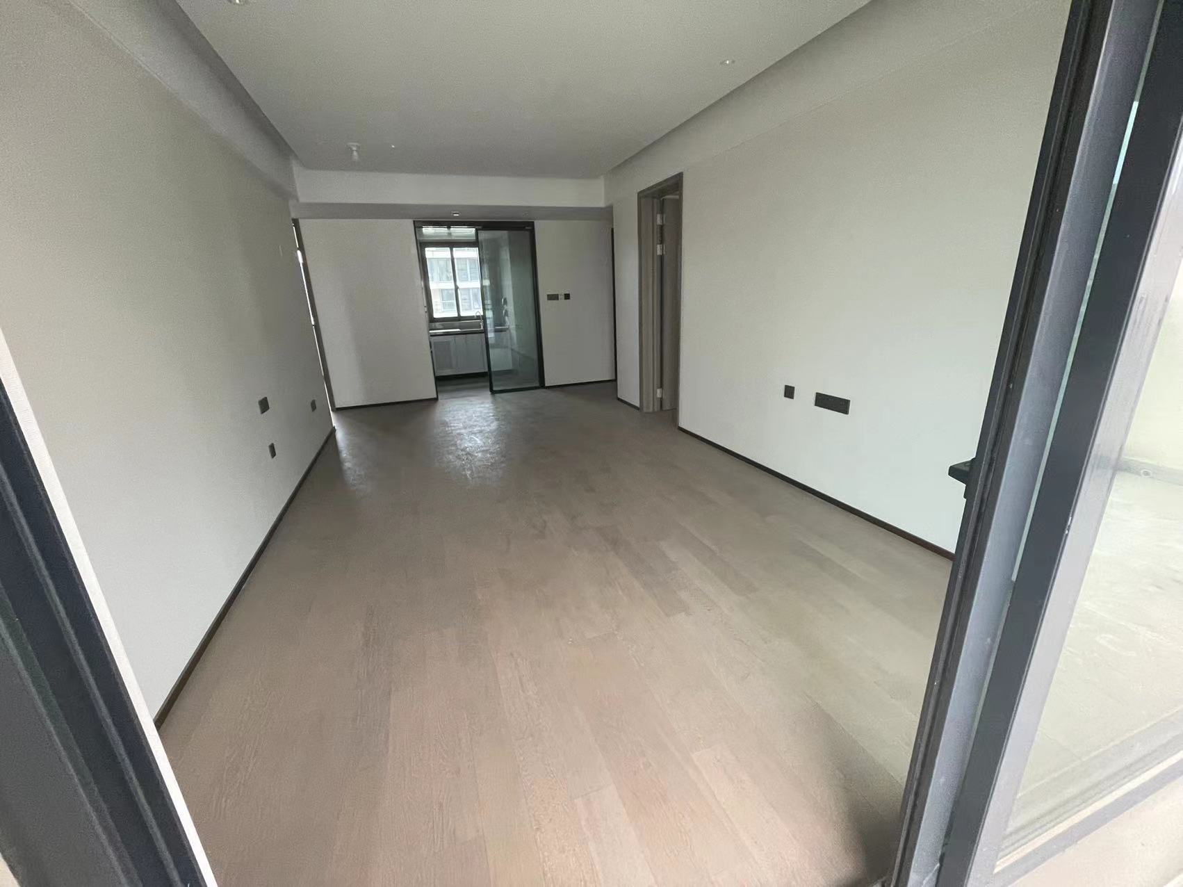 万科翡翠公园 3室2厅1卫 98.50m²