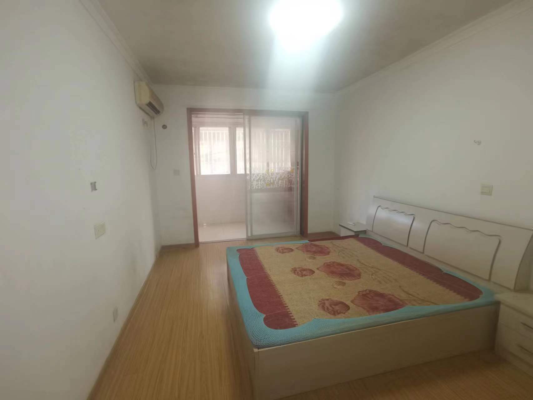 虹桥新苑 2室1厅1卫 70m&sup2;