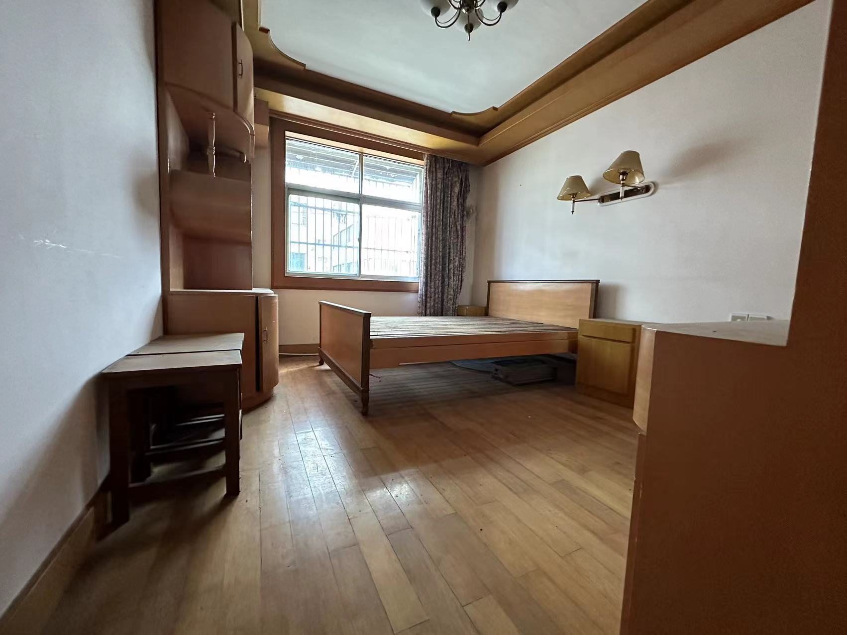 金和小区 3室1厅1卫 98m&sup2;
