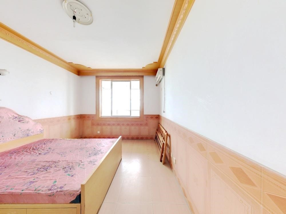 富民花苑 6室2厅2卫 135m&sup2;
