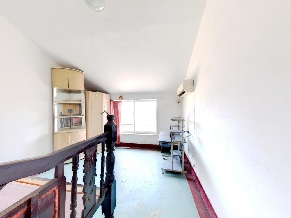 富民花苑 6室2厅2卫 135m&sup2;