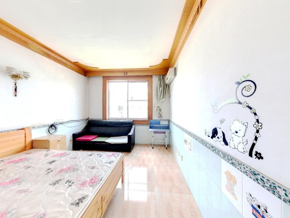 富民花苑 6室2厅2卫 135m&sup2;