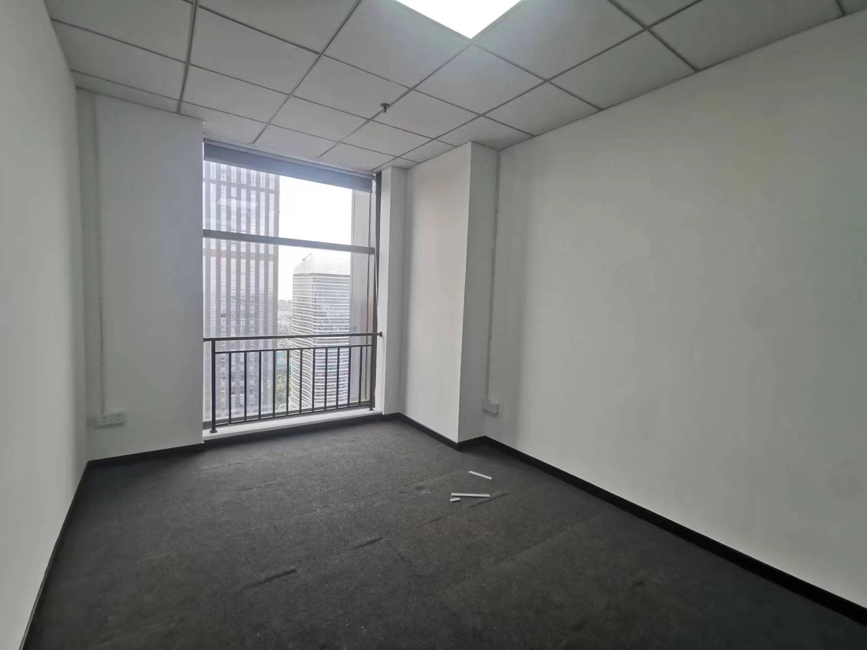 中南世纪城南区 1室1厅1卫 200m&sup2;