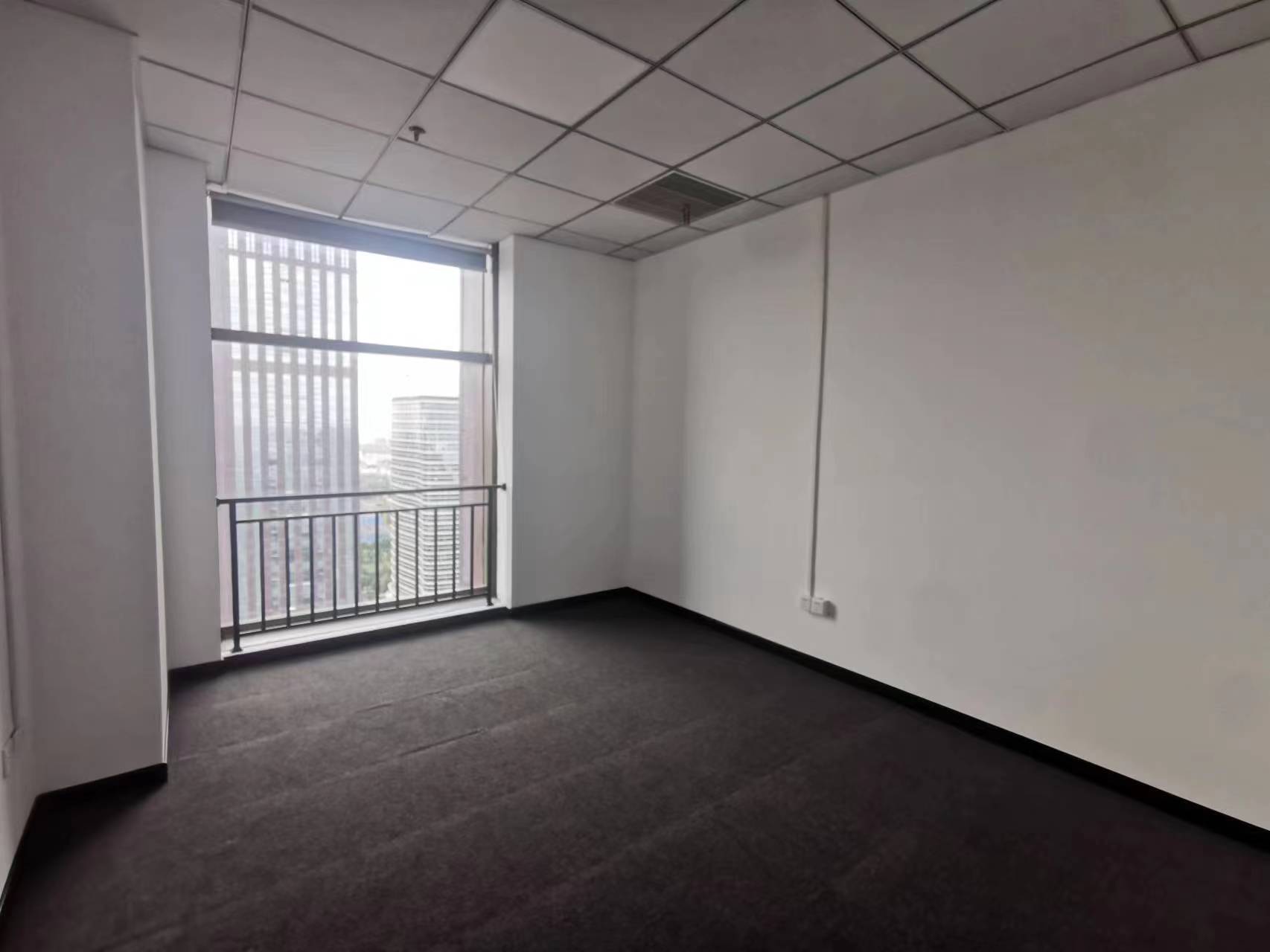中南世纪城南区 3室2厅1卫 200m&sup2;