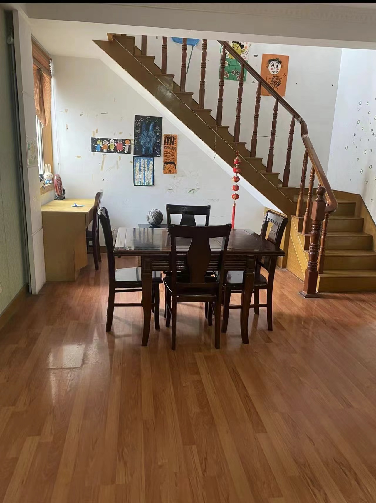 百家花苑 3室2厅1卫 121m&sup2;