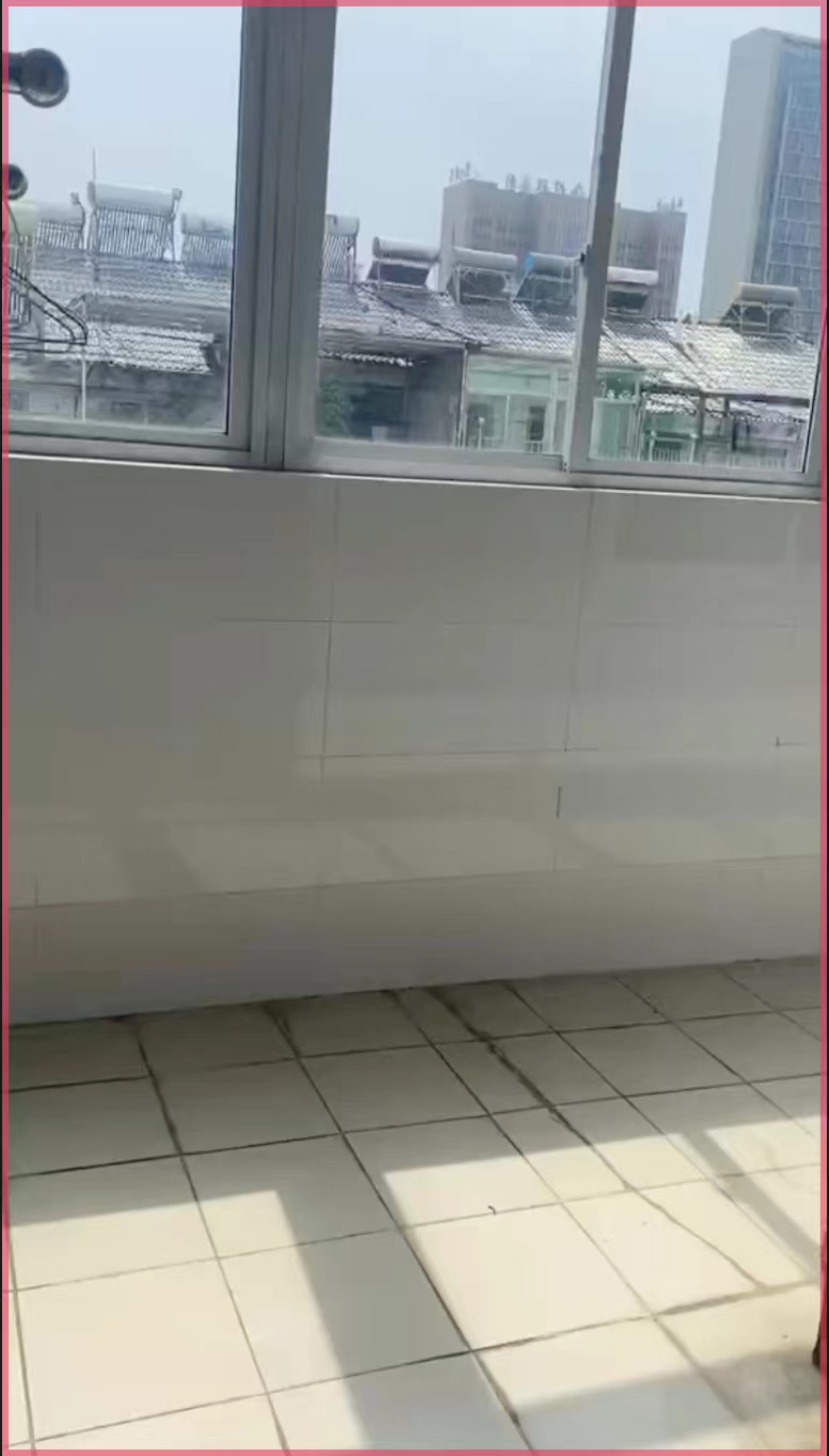 百家花苑 3室2厅1卫 121m&sup2;