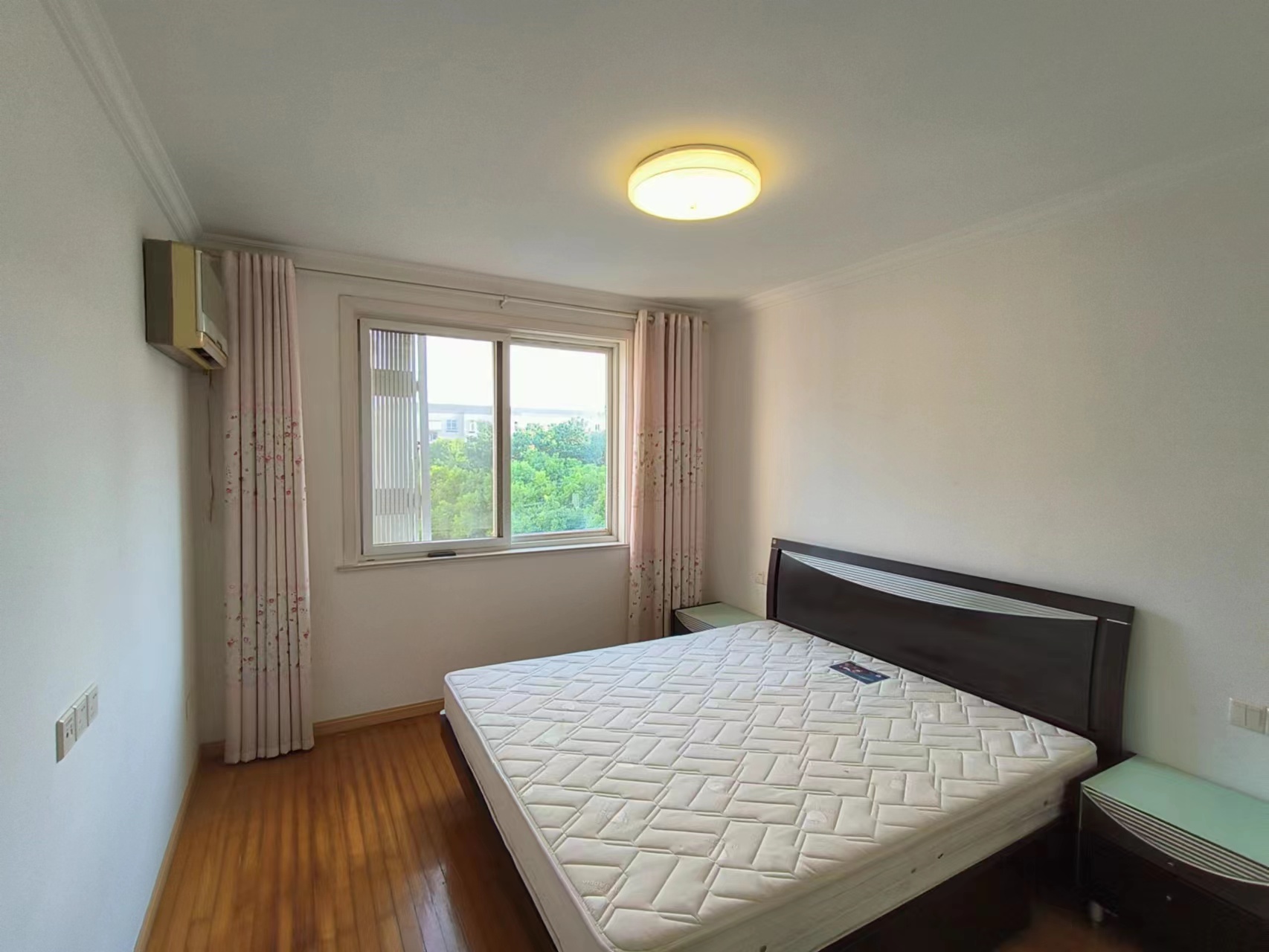银花苑 3室1厅1卫 74.00m&sup2;