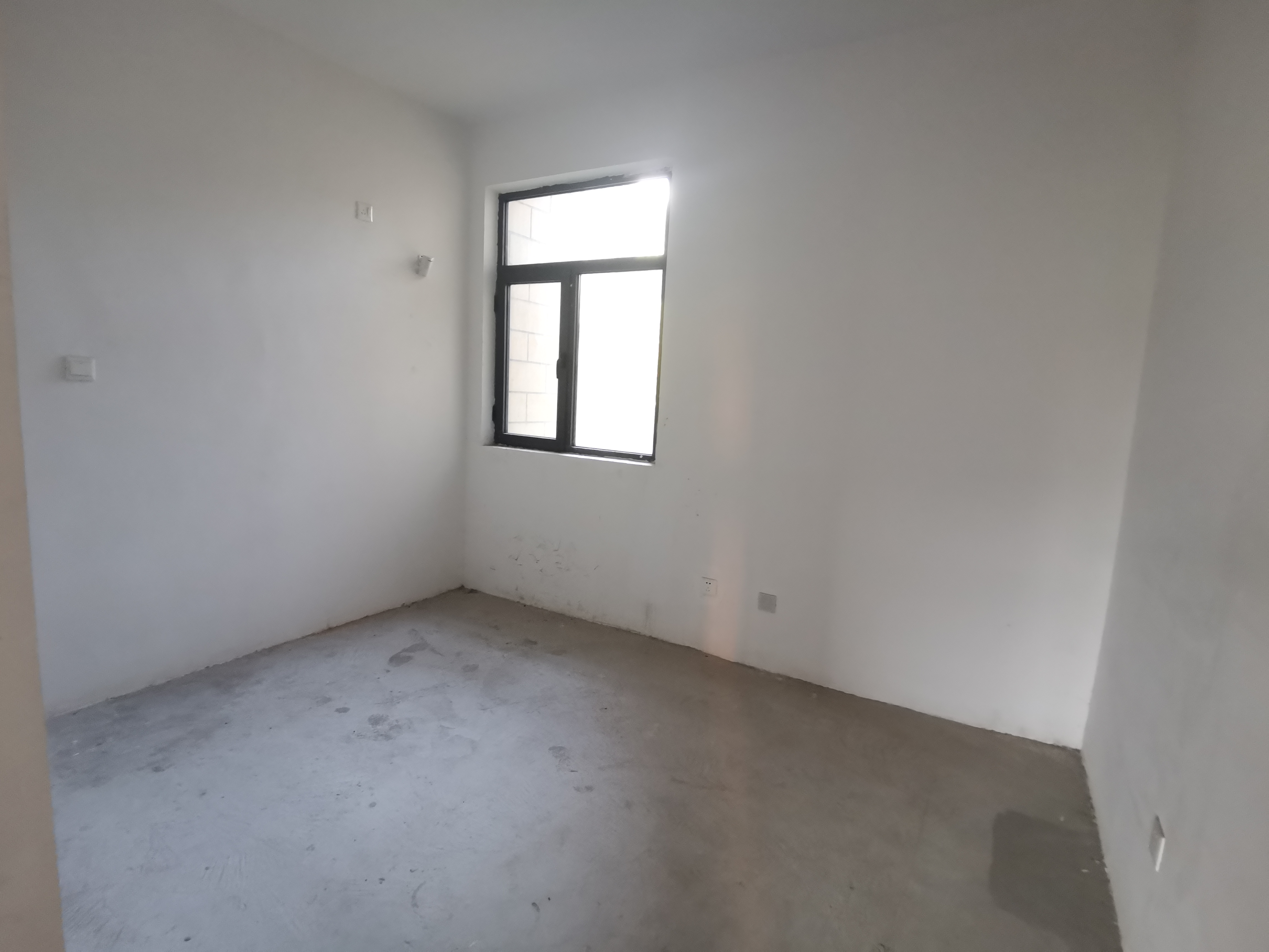 华山花苑六期 3室2厅2卫 125m&sup2;