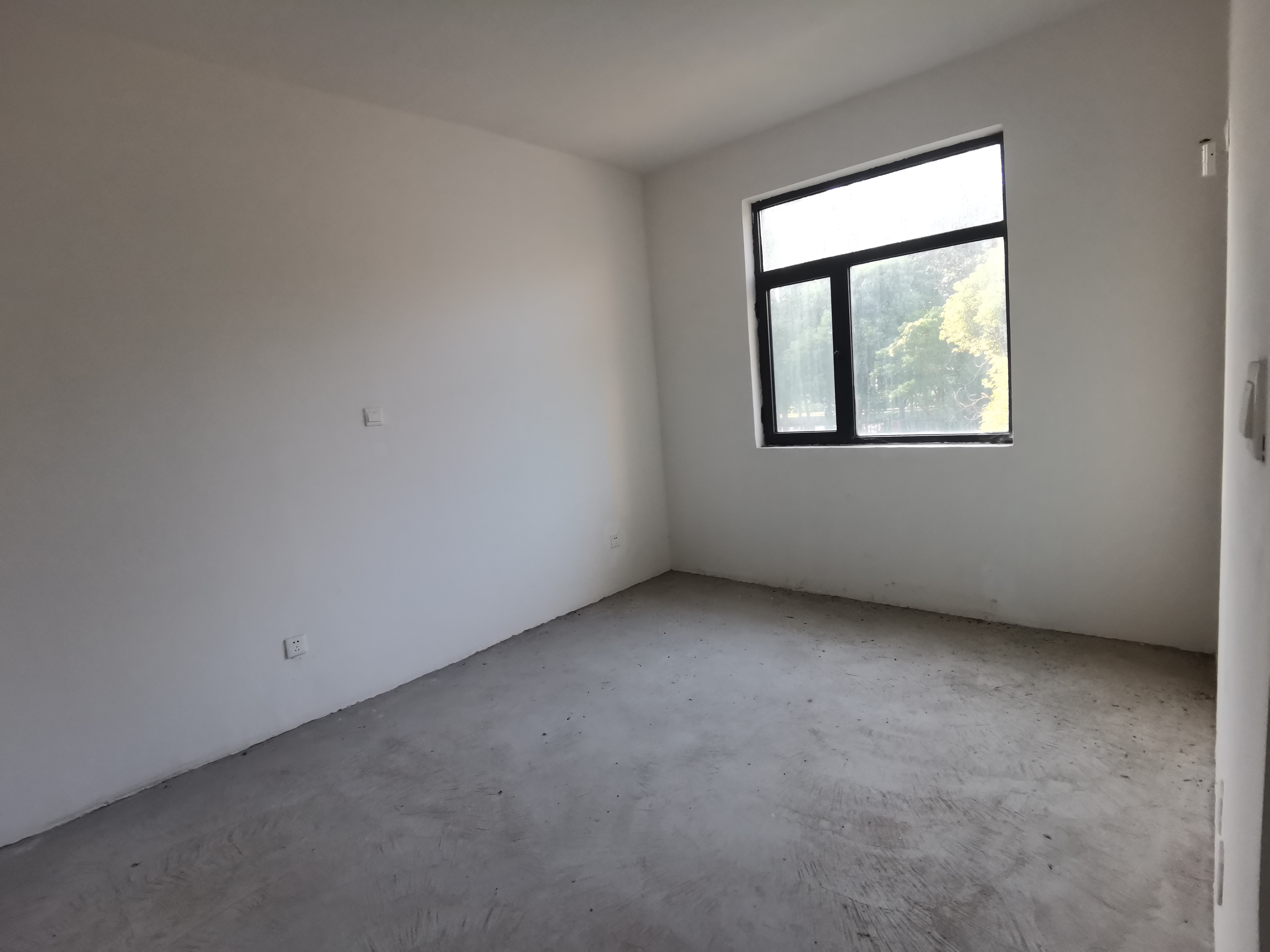 华山花苑六期 3室2厅2卫 125m&sup2;