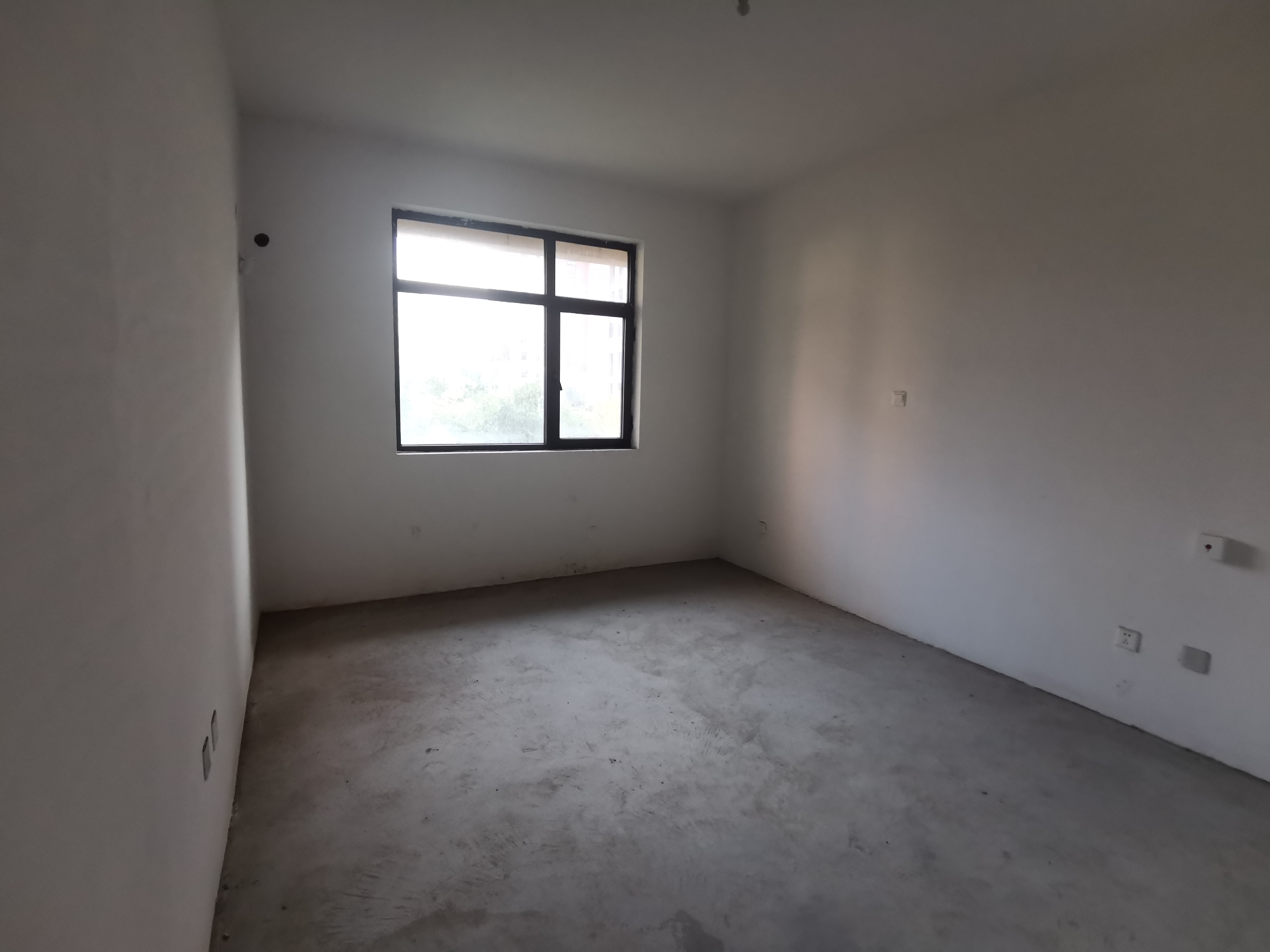 华山花苑六期 3室2厅2卫 125m&sup2;