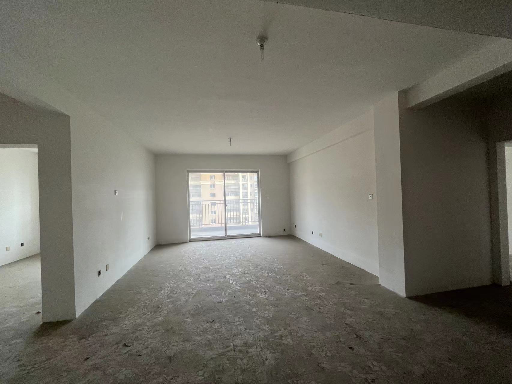尚海城 7室1厅2卫 150m&sup2;
