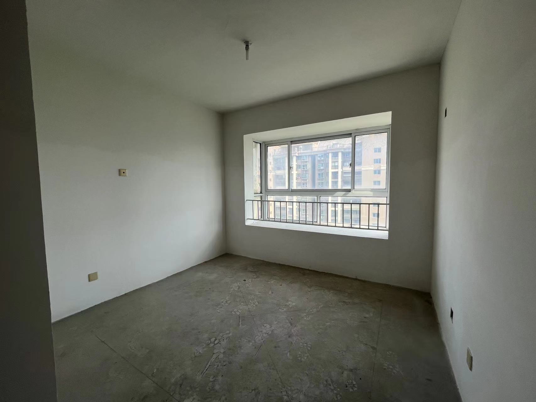 尚海城 7室1厅2卫 150m&sup2;