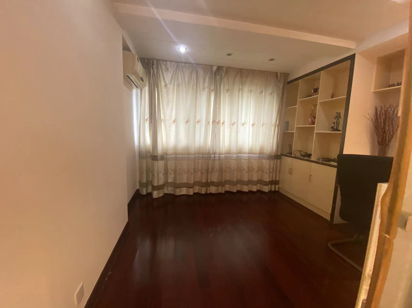 新建路新村 3室1厅1卫 110m&sup2;