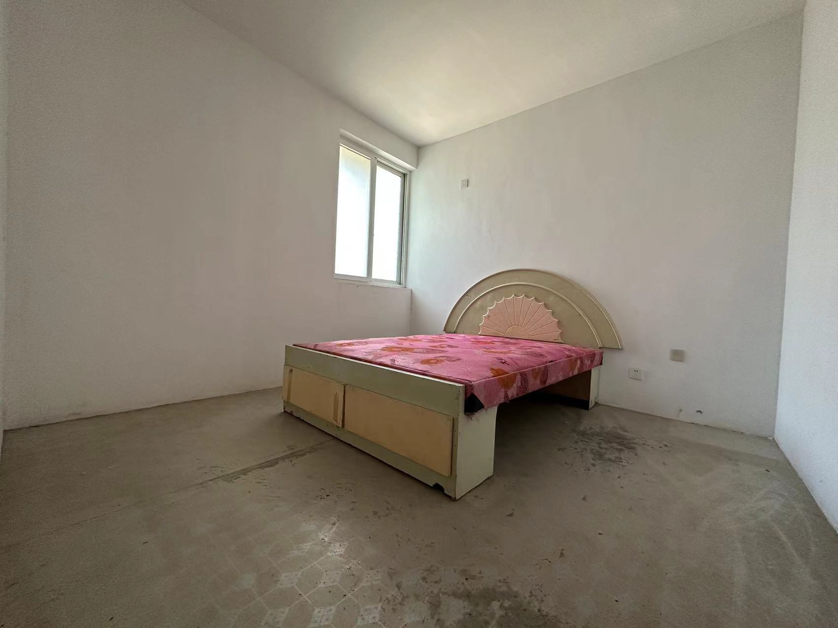 泰山公寓 2室2厅1卫 87m&sup2;