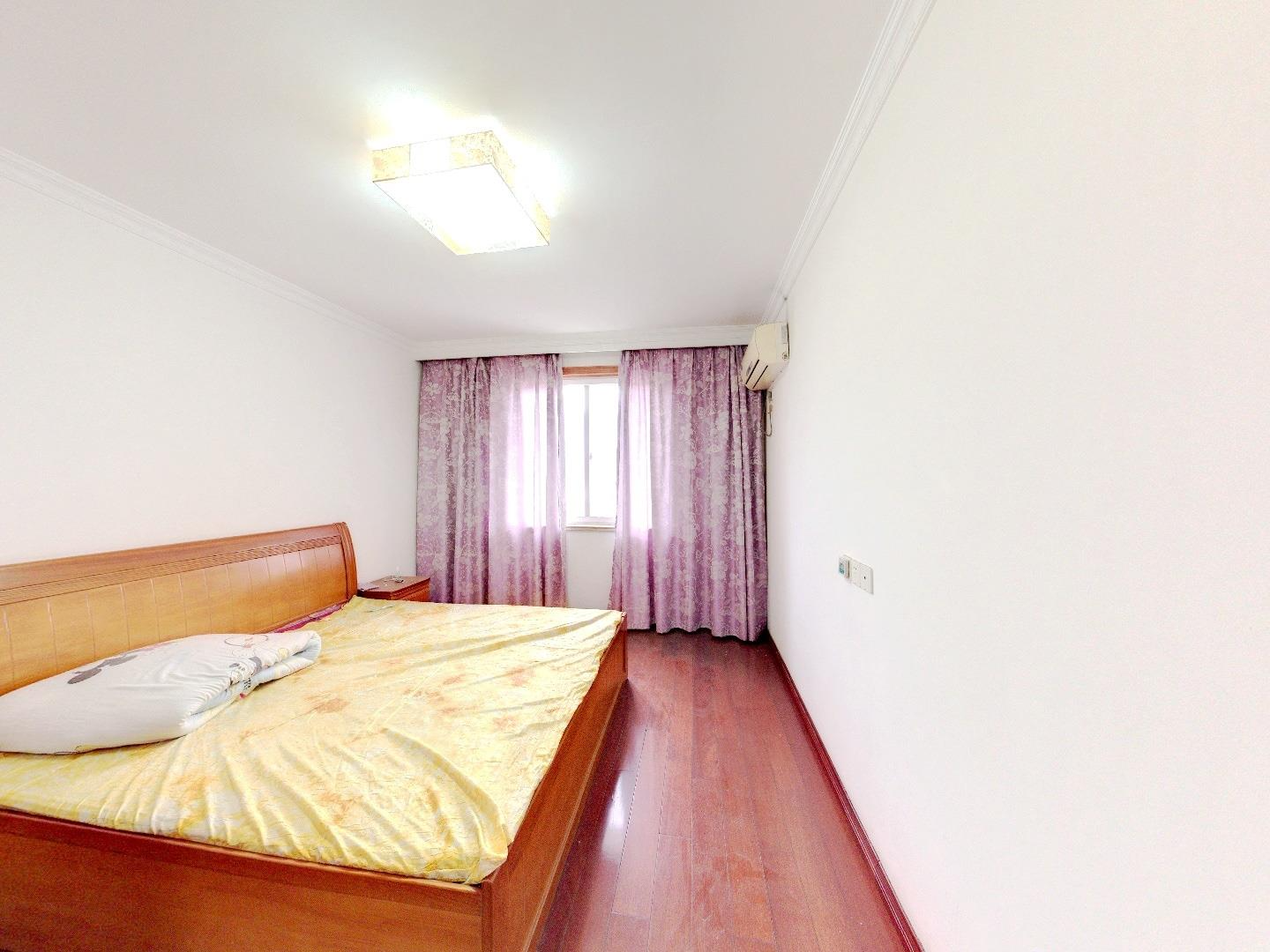 越江新村 3室2厅2卫 84.00m&sup2;
