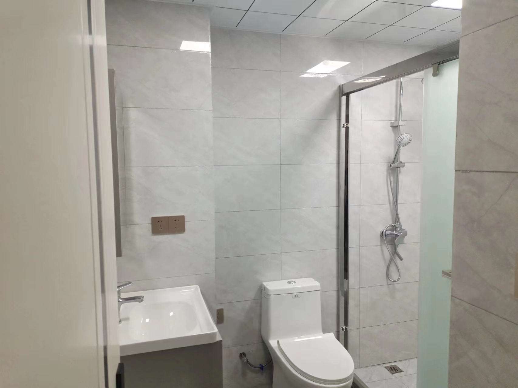 金桥人家 3室2厅2卫 120.00m&sup2;