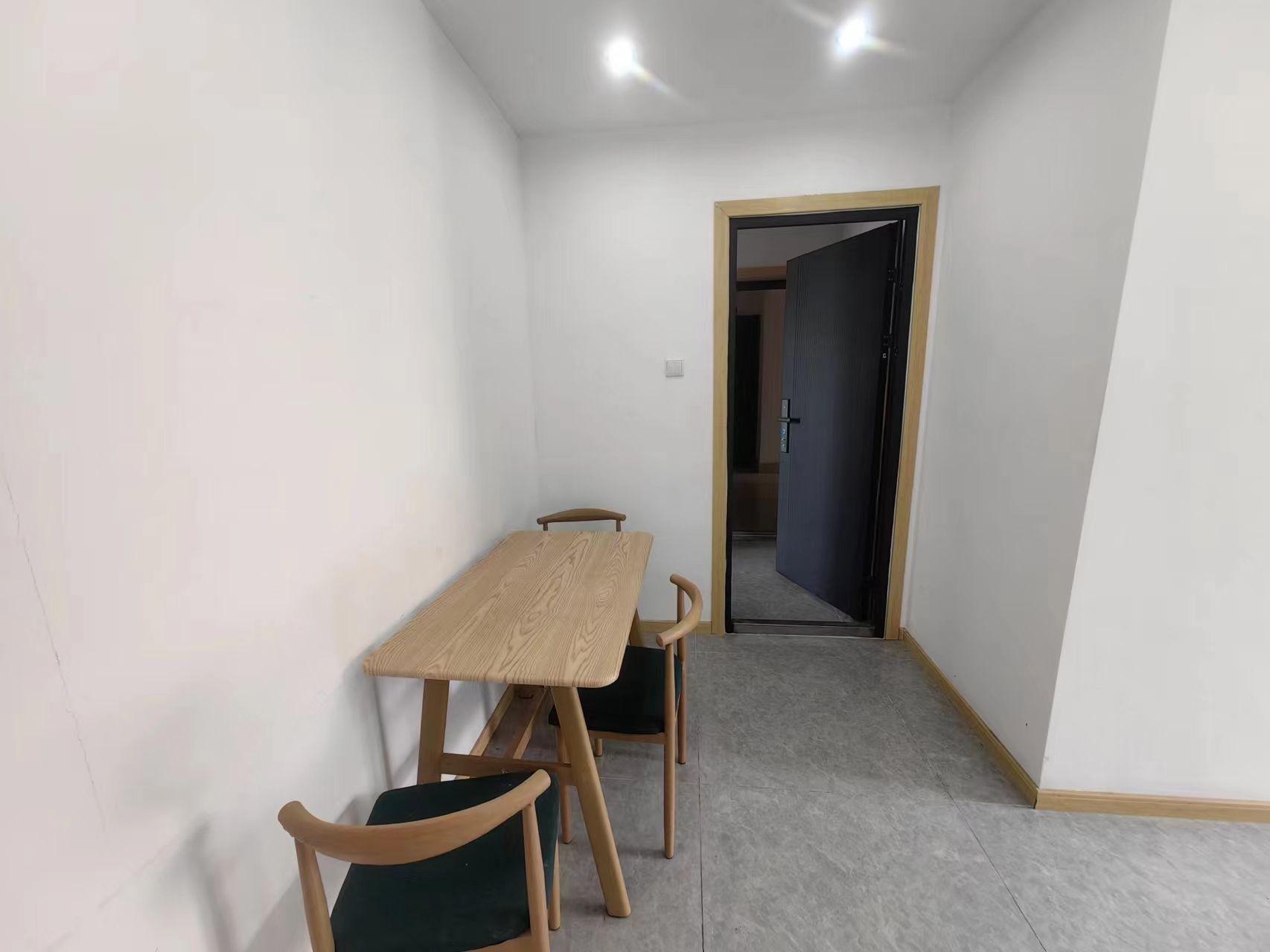 兴石花园 3室2厅1卫 106.00m&sup2;