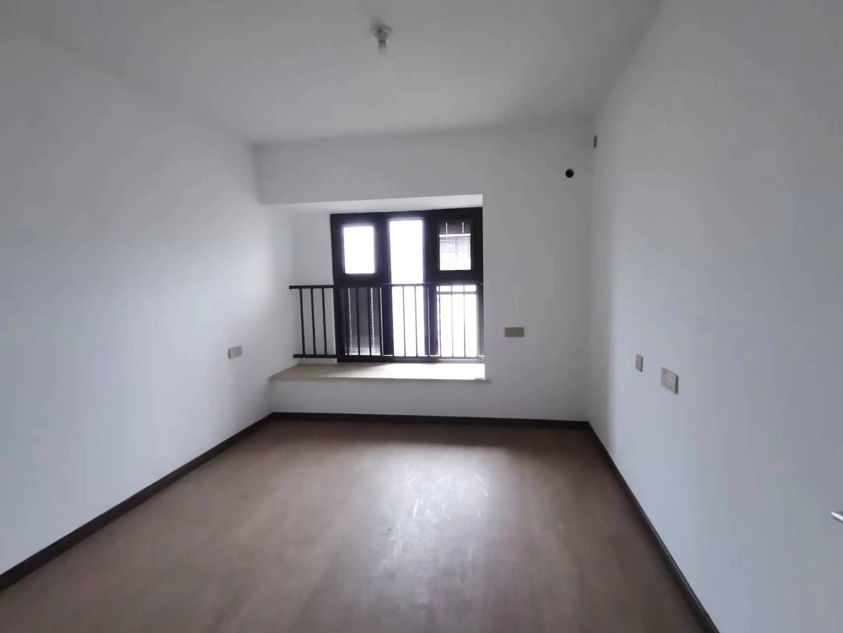 卓越万科新都会 3室2厅2卫 100m&sup2;