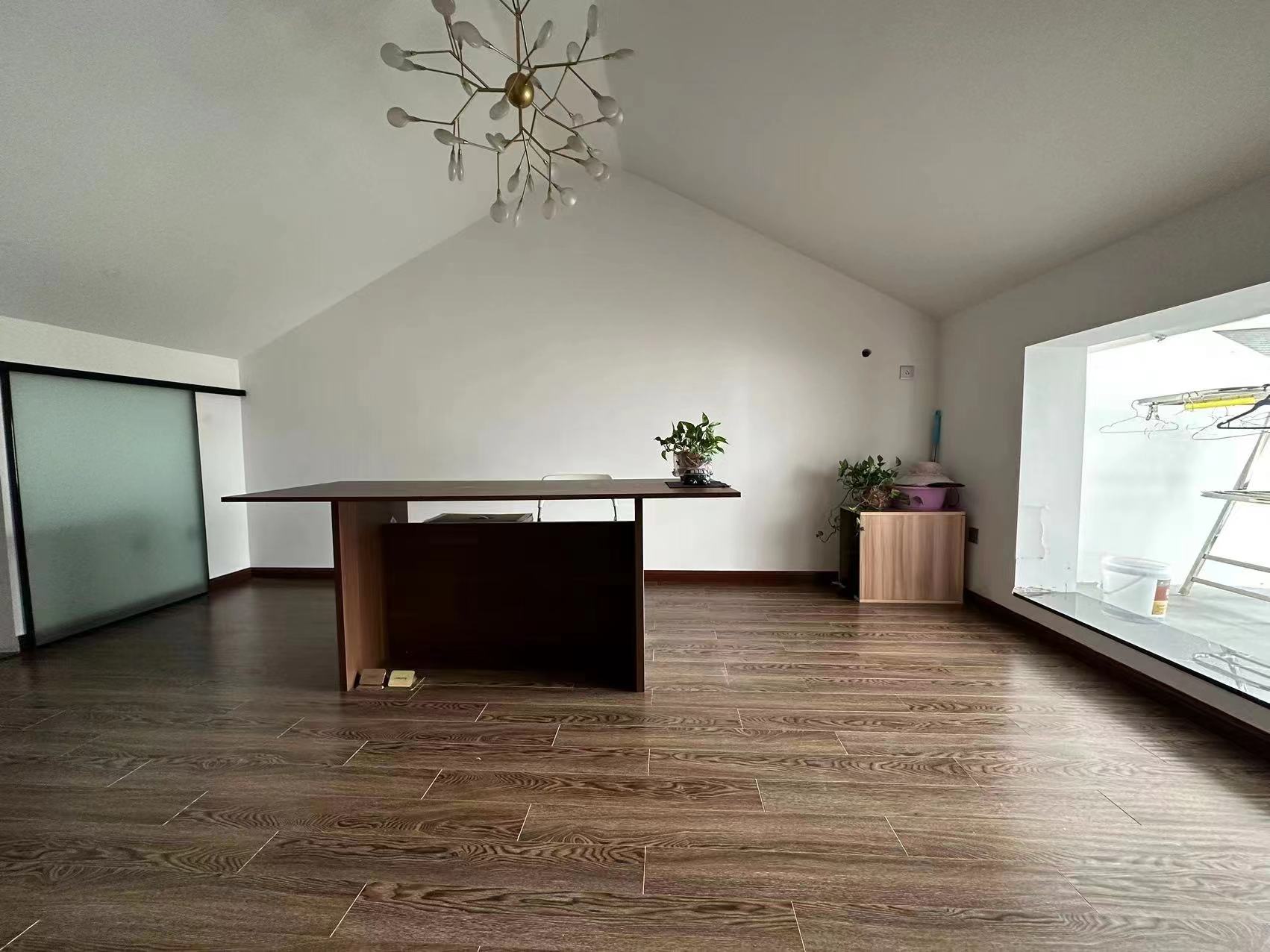新港花苑 2室2厅1卫 96m&sup2;