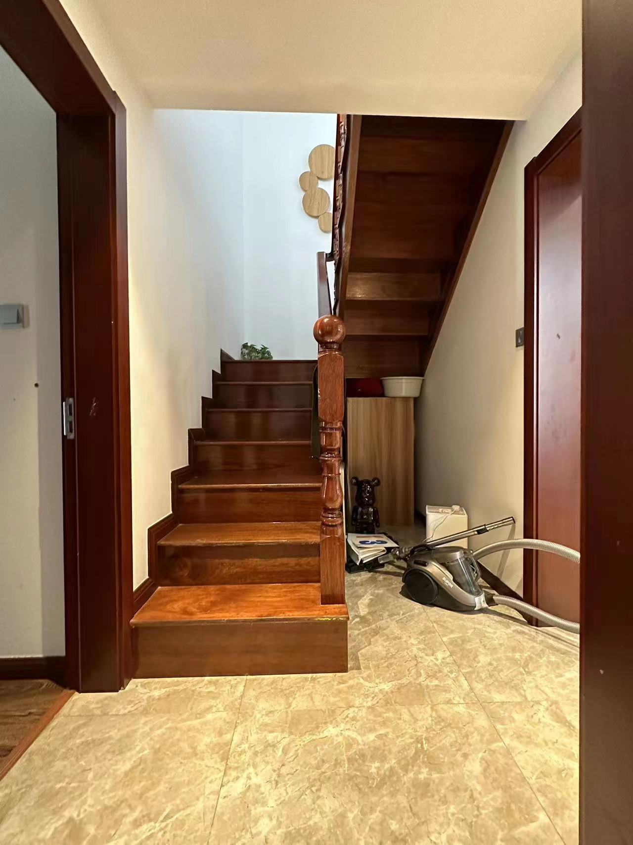 新港花苑 2室2厅1卫 96m&sup2;