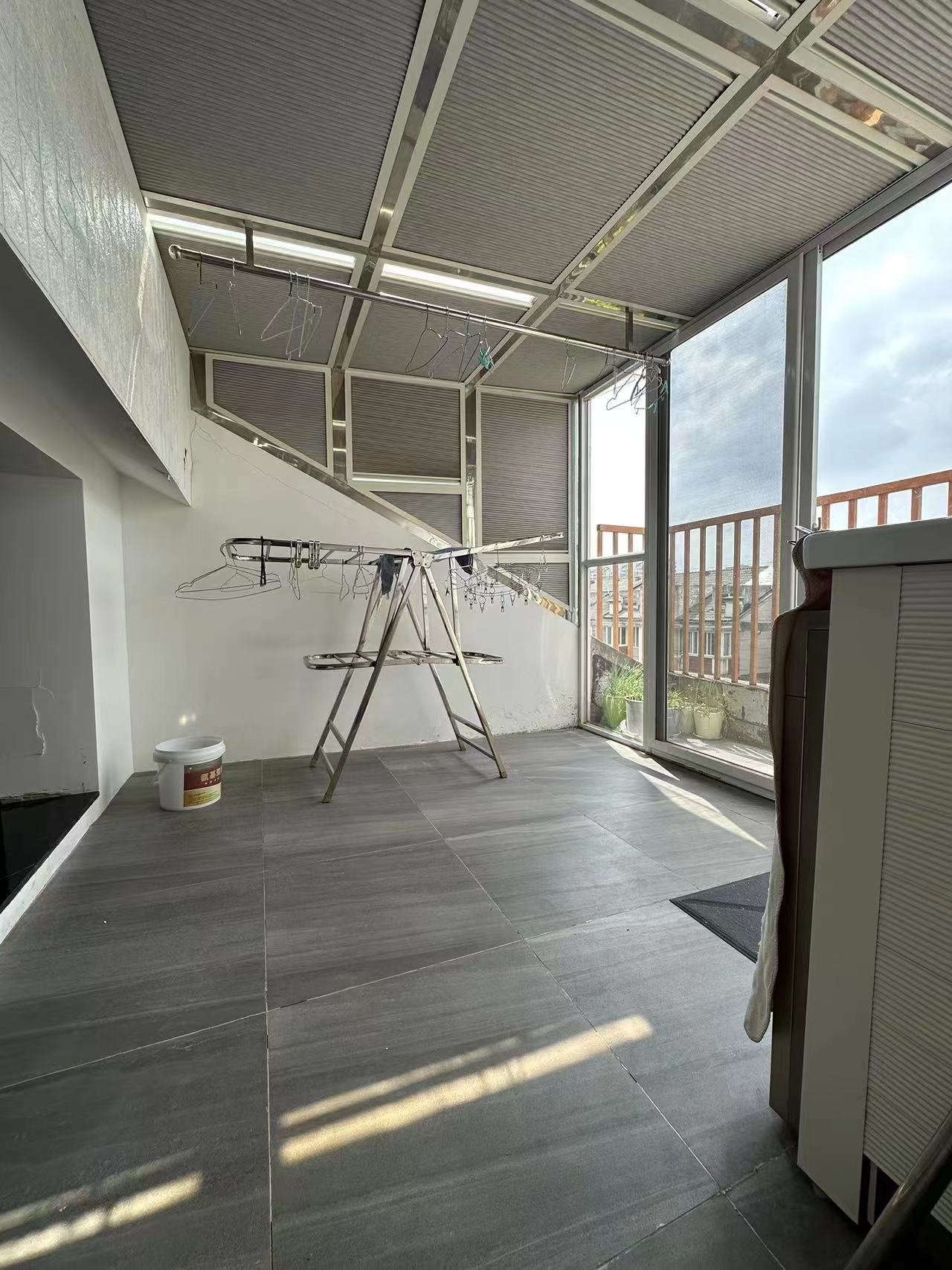 新港花苑 2室2厅1卫 96m&sup2;