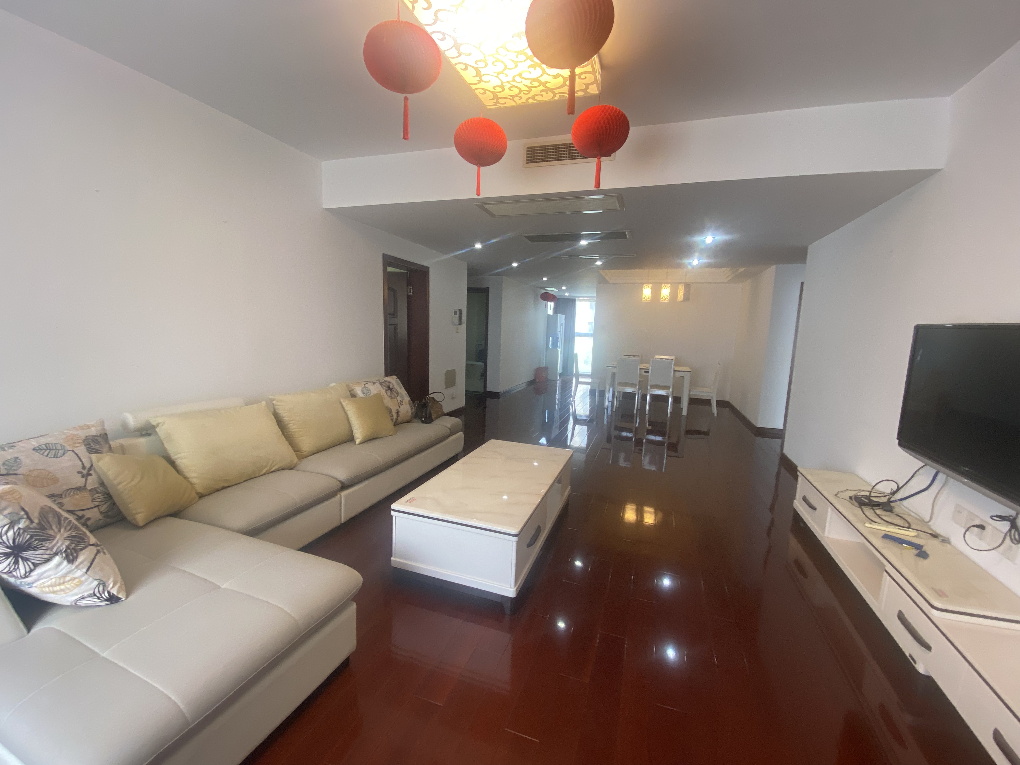 新城小区 3室2厅1卫 140m&sup2;