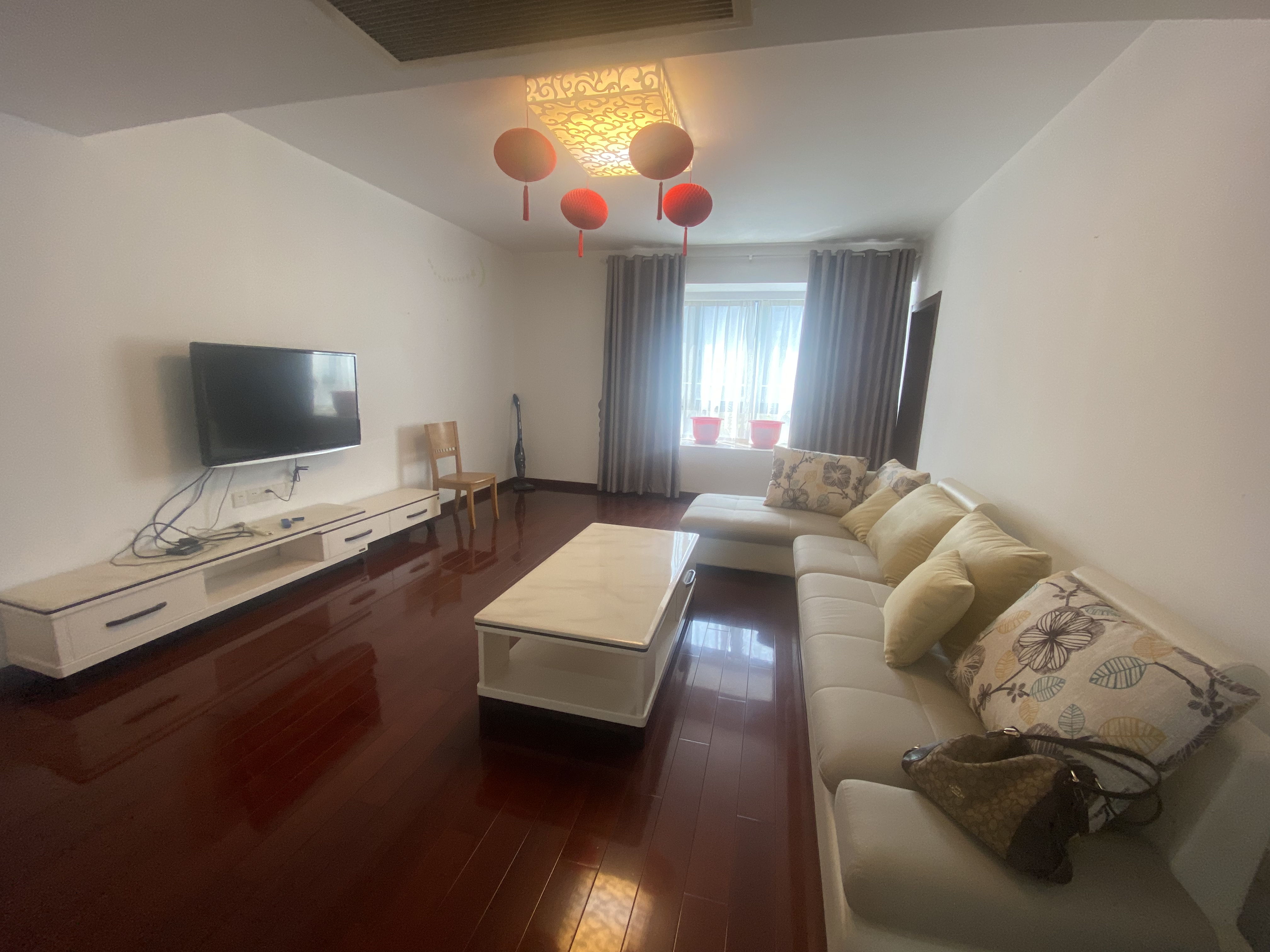 新城小区 3室2厅1卫 140m&sup2;