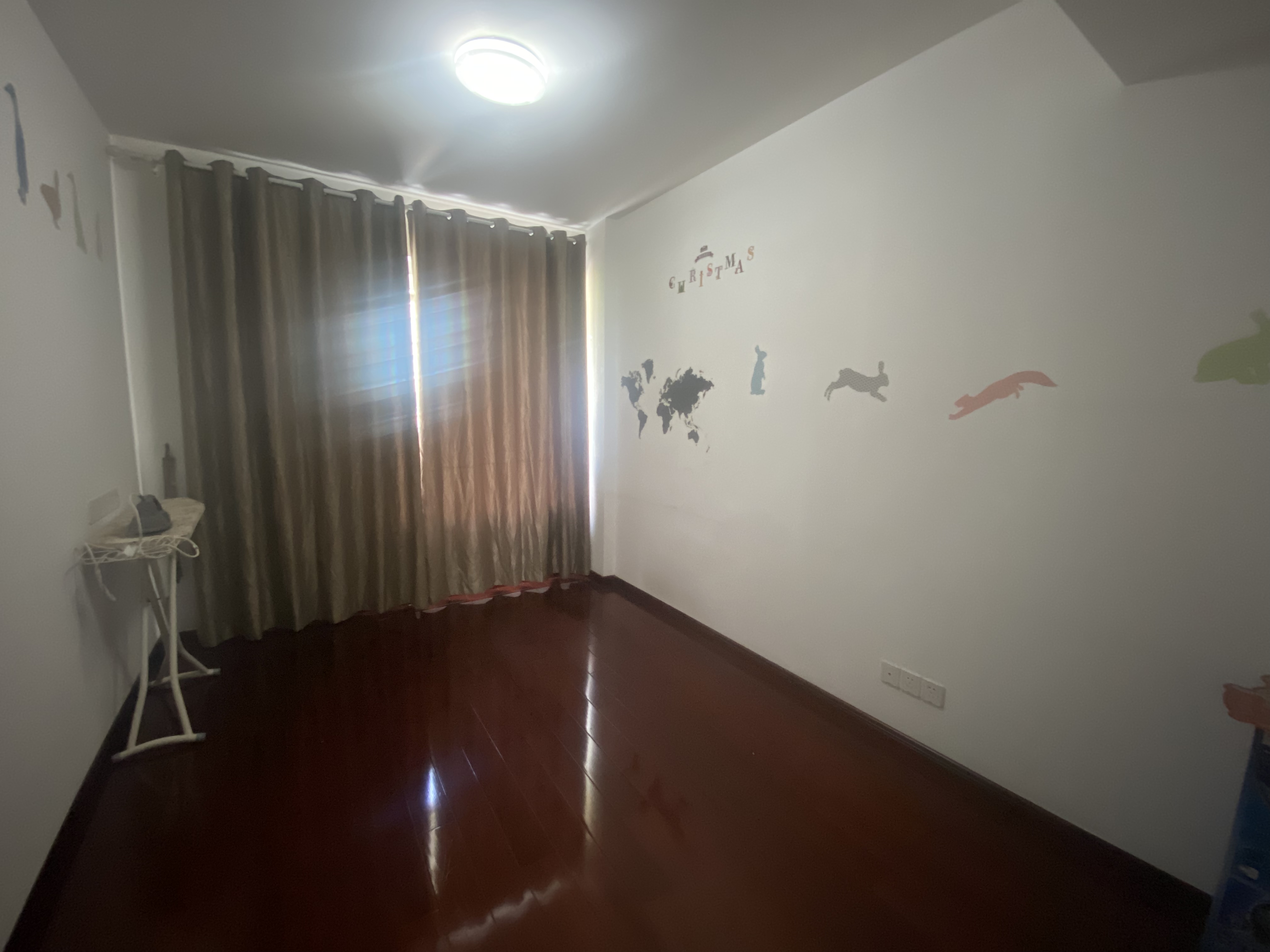 新城小区 3室2厅1卫 140m&sup2;