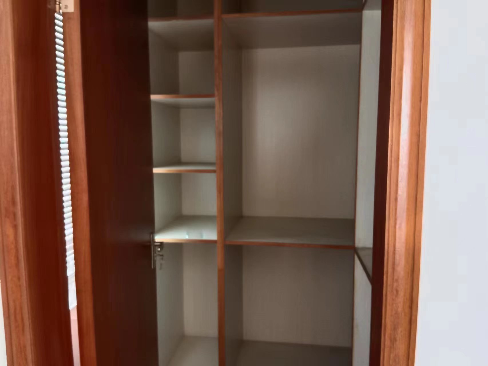 华山花苑一期 4室2厅2卫 120m&sup2;
