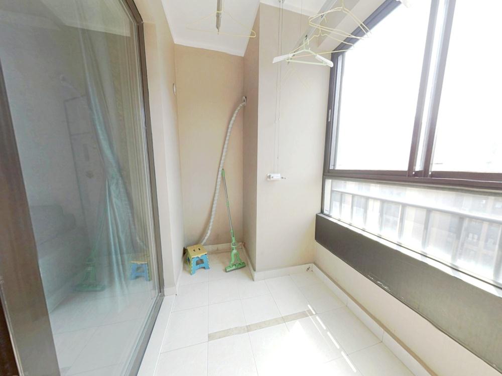 万科金域蓝湾 3室2厅1卫 109m&sup2;