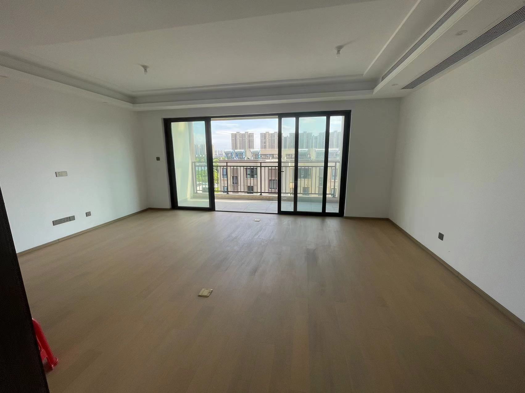 春风南岸东园 4室2厅3卫 167.00m&sup2;