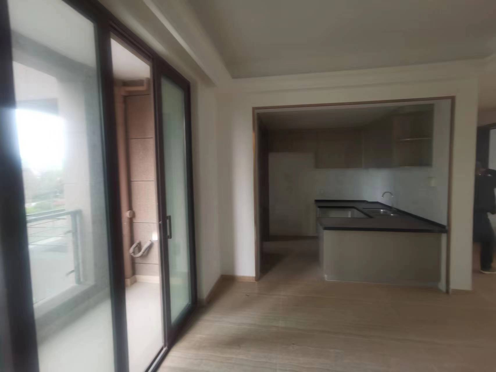 碧桂园时代悦城 4室2厅3卫 192m&sup2;