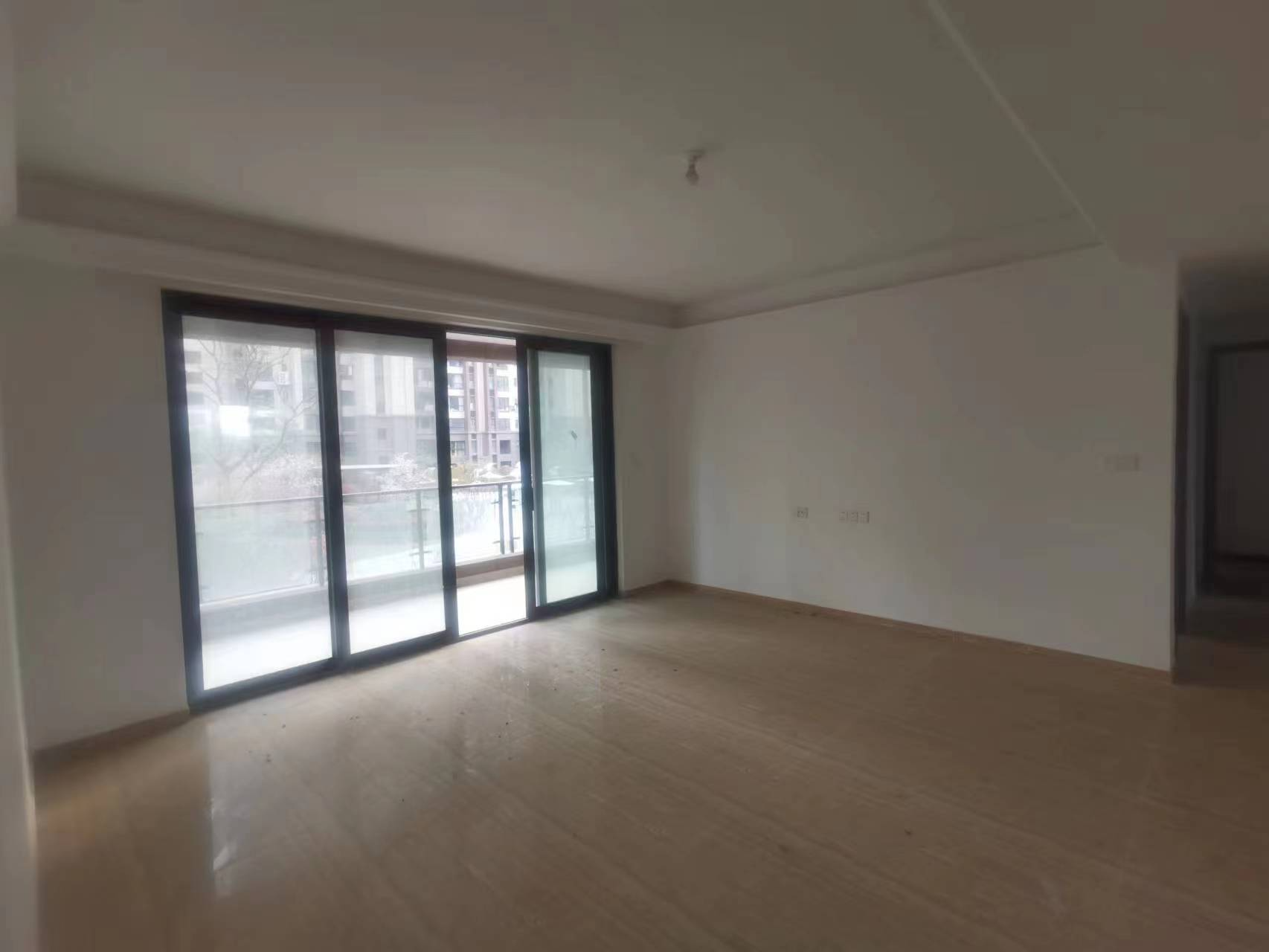 碧桂园时代悦城 4室2厅3卫 192m&sup2;