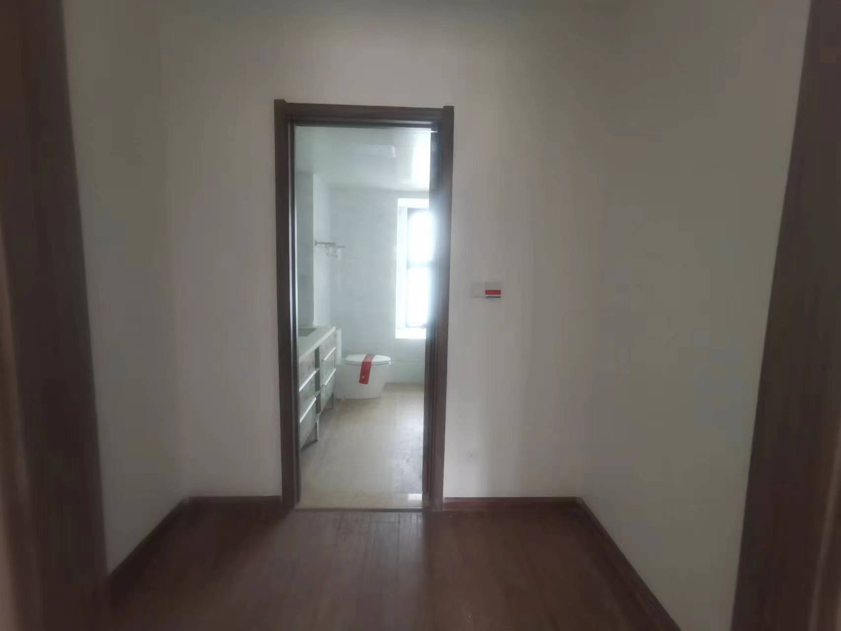 碧桂园时代悦城 4室2厅3卫 192m&sup2;