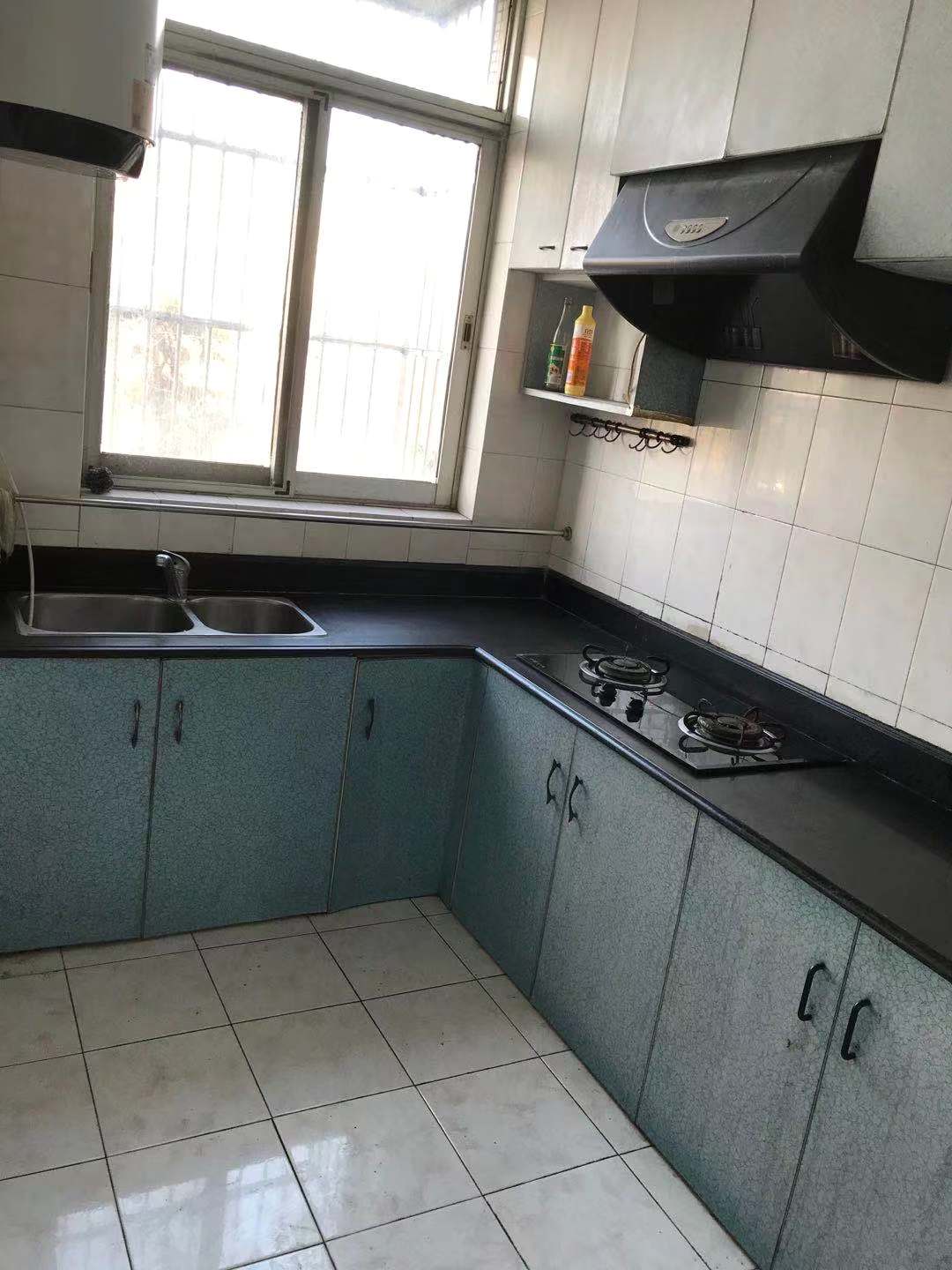 金和小区 3室2厅1卫 99m&sup2;