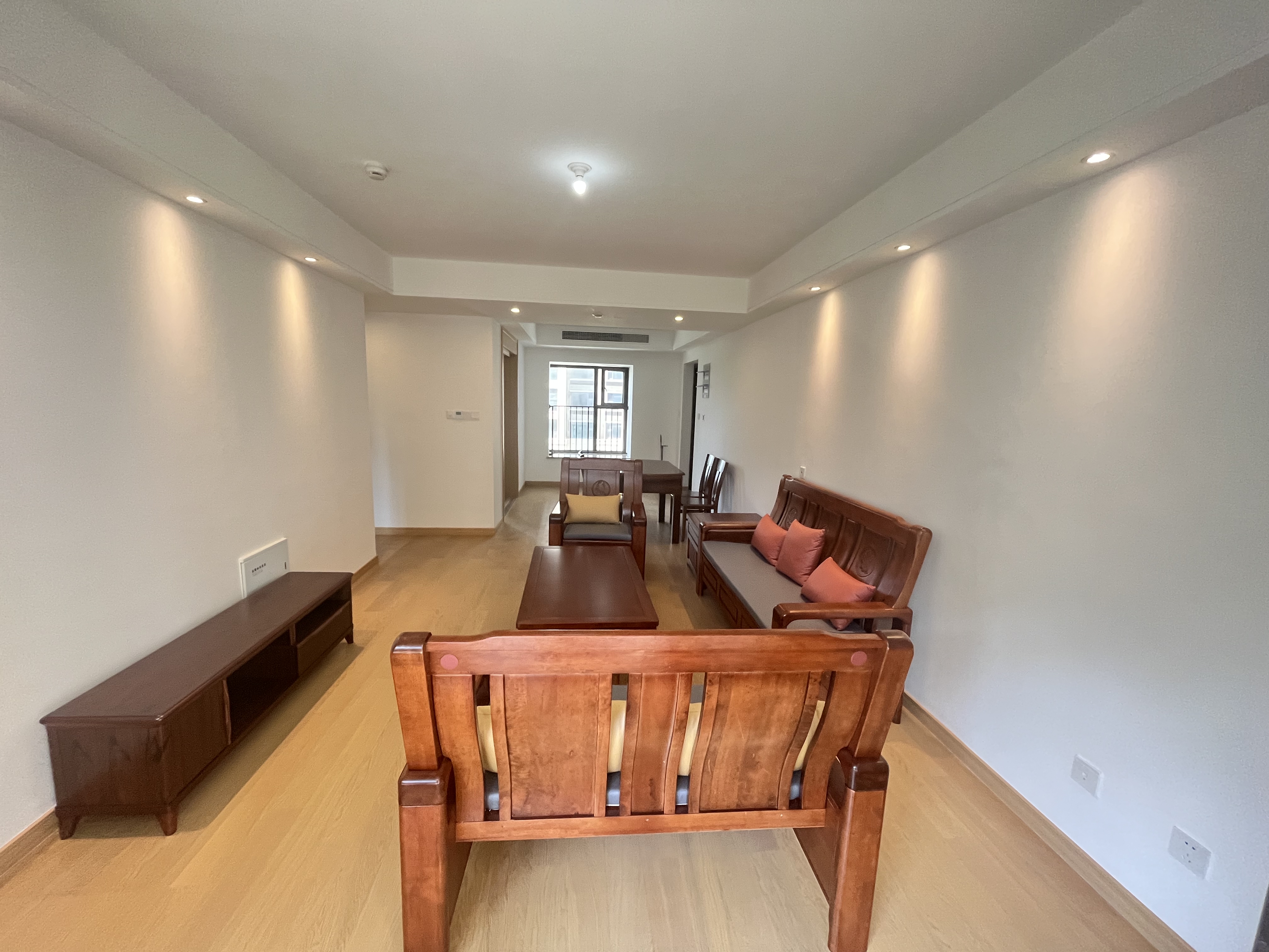 时光漫城 4室2厅2卫 125m&sup2;