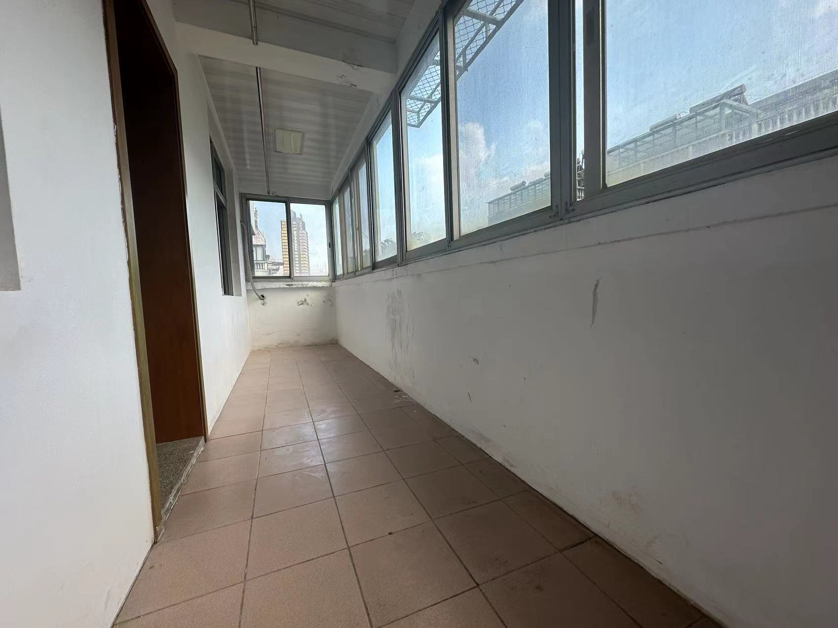 金和小区 3室2厅1卫 110m&sup2;
