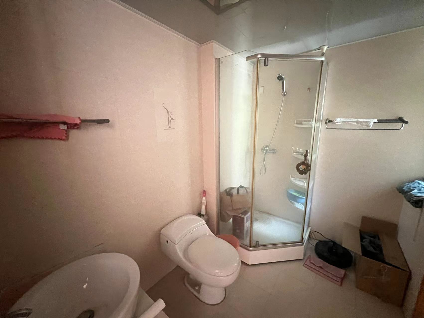 鑫乾花园 4室2厅2卫 146m&sup2;
