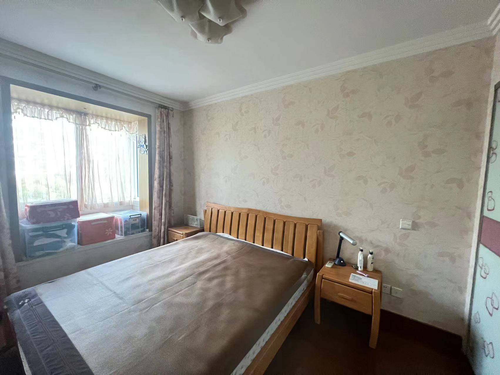 鑫乾花园 4室2厅2卫 146m&sup2;